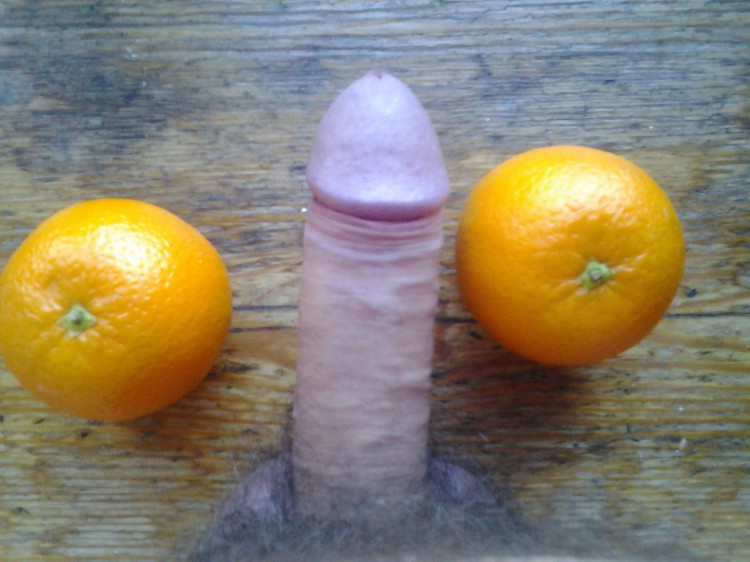 Кто желает апельсин?
